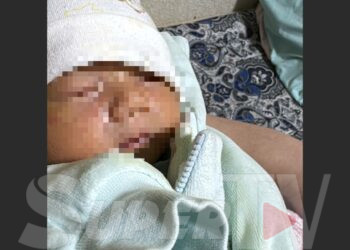 Үйдүн алдынан ымыркай тапкан келин: «14 жылдан бери балалуу боло албай келем. Ушул баланы багып алсам дейм»