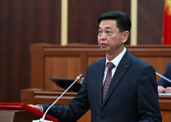 Медербек Сатыев Жогорку Соттун төрагасы болуп дайындалды