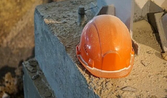 Оштогу 16 жаштагы студенттин өлүмү. Курулуш компаниянын лицензиясы убактылуу токтотулду