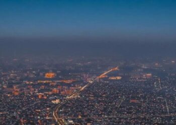 Бишкекти каптаган кара түтүн кайтып келеби? Бакыт Төрөбаевдин жообу