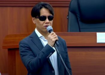 Бишкекте бассейнге чөгүп кеткен жигиттин апасы депутатка кайрылды