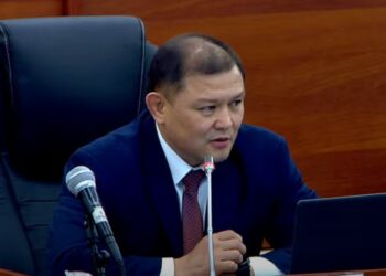 «Элдин чыдамы менен ойногон болбойт». Депутат жаңы ачылган автобекетте шарт жок экенин айтты