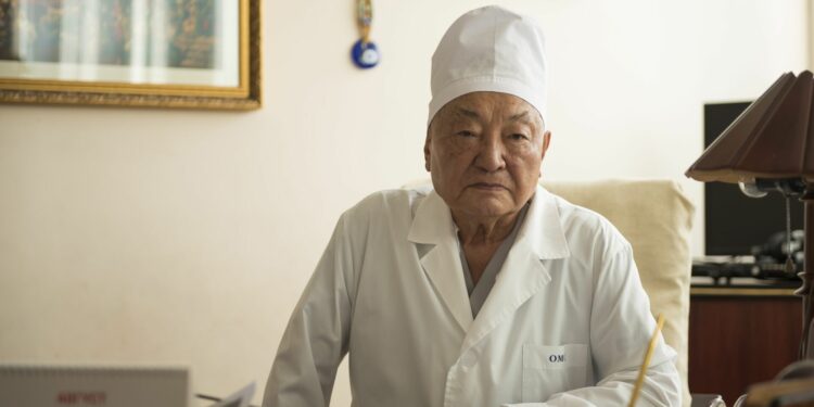 Мамбет Мамакеевди акыркы сапарга узатуу зыйнаты эртең өтөт