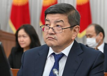 Акылбек Жапаров эң көп убакыт иштеген өкмөт башчы болууга аз калганын айтты