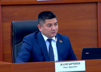 «Тилекмат менен Дубайда жолукканым чын». Экс-депутат Жамгырчиев бүгүн УКМКга суракка чакырылганын билдирди