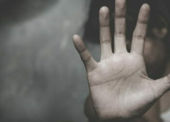 Түптө зордукталган 16 жаштагы майыптыгы бар кыз. Сот шектүү кошунасына өкүм чыгарды