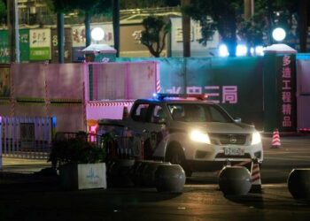 «Сегиз адам каза болду». Кытайда сынактан өтпөй калган студент кол салууга барды