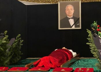 Хирург Эрнст Акрамовду акыркы сапарга узатуу зыйнаты өтүп жатат