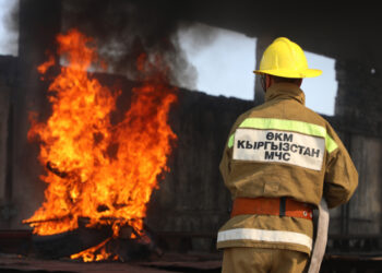 Өзгөндүн борбордук базарынан өрт чыкты