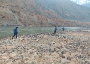 Нарын дарыясына секирип кеткен кыз 17 жашта