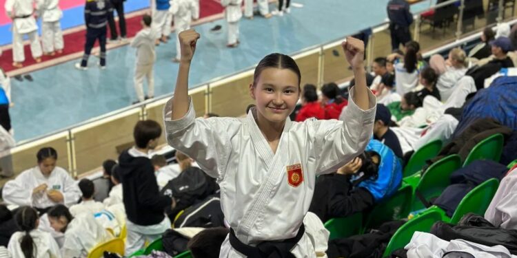 Каратэ сётокан боюнча курама команда Өзбекстанда өткөн эл аралык мелдеште байгелүү орундарга ээ болушту