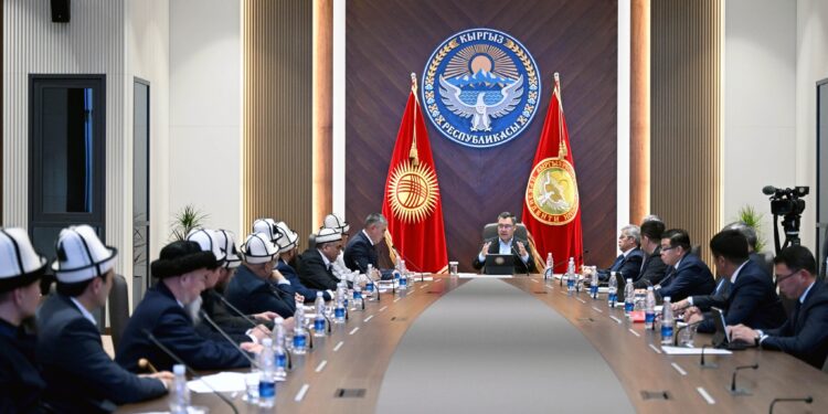 Президент Садыр Жапаров диний ишмерлер менен жыйын өткөрдү