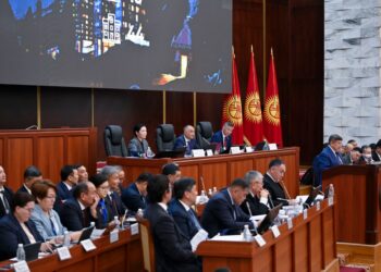 Жогорку Кеңеште республикалык бюджет жөнүндө мыйзам долбоорлору каралды