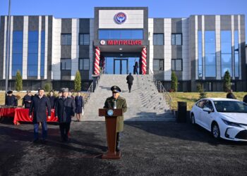 Камчыбек Ташиев Сузак РИИБнин жаңы имаратын пайдаланууга тапшырды