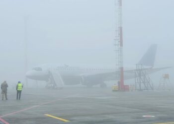 “Ош” аэропортундагы рейстер тумандан улам кармалууда