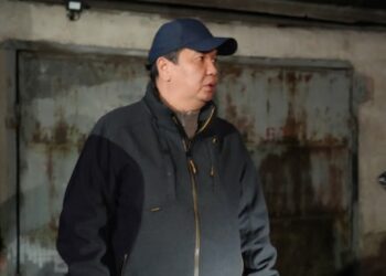 Бишкек мэри бензин чачылып, кызматтык унаа зыянга учураган жерге барды