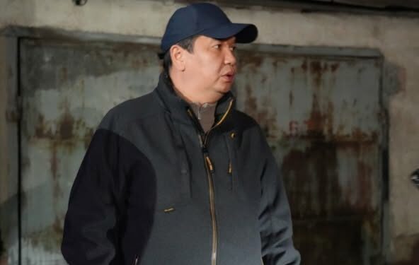 Бишкек мэри бензин чачылып, кызматтык унаа зыянга учураган жерге барды