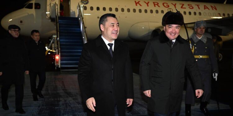 Садыр Жапаровду Астанада кандай тосуп алышты? (видео)