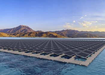 Токтогул ГЭСине суунун үстүнө калкып жүрүүчү күн электр станциясы курулат