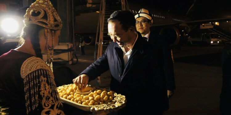 Кыргызстанга Якутиянын башчысы келди