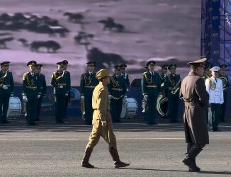 Бишкектеги «Ала-Тоо» аянтында парад өтүп жатат