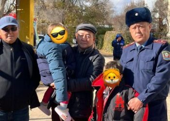 Бостериде өрттөн 2 баланы куткарып калган милиция кызматкери сыйланды