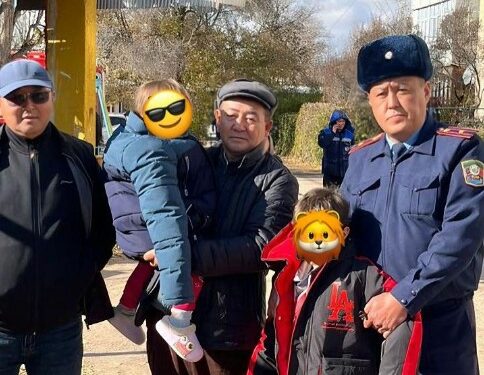 Бостериде өрттөн 2 баланы куткарып калган милиция кызматкери сыйланды