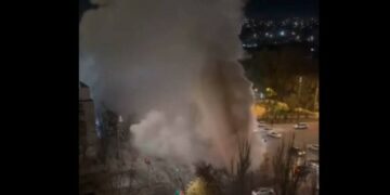 Чүй проспекти менен 7-Апрель көчөсүнүн кесилишиндеги түтүктүн жарылышы толугу менен оңдолду