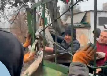 Мэрия: «Мурда гараж кооперативи жайгашкан жерди бузууда бензин чачылып, кызматтык унаа зыянга учурады»