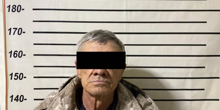 Токтогулда таанышын балта менен чаап өлтүргөн шектүү кармалды