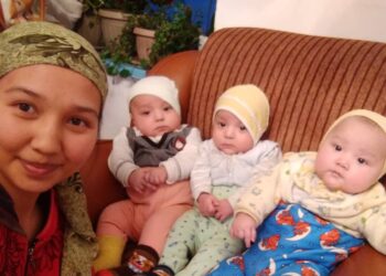 «Үй салалы десек, акча ашпайт» дейт 2019-жылы 3 эм төрөгөн келин