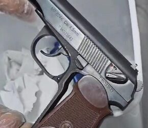 Бишкекте жаранды сабап, тапанча менен коркутуп, карактап кеткен шектүүлөр кармалды