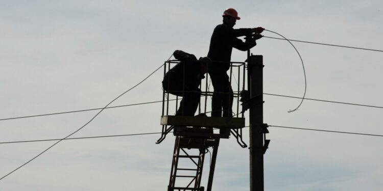 Министрлик: «Электр энергиясын колдонуу Кыргызстандын тарыхында рекорддук чекке жетти»