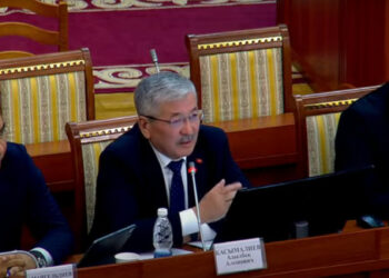 Жогорку Кеңеште Министрлер кабинетинин мүчөлөрүнүн талапкерлиги каралып жатат