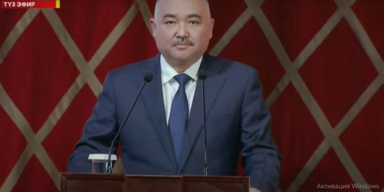 «Эки баштуу министр келсе да алы келбейт». Билим берүү министрлиги жаңы жылдан кийин экиге бөлүнөрү маалымдалды