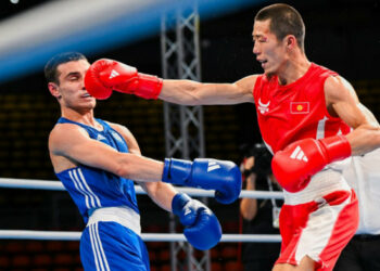 Мунарбек Сейитбек уулу «Манас» ордени, машыктыруучусу «Даңк» ордени менен сыйланды