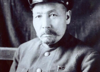 Абдыкадыр Орозбековго «Кыргыз Республикасынын Баатыры» наамы берилди