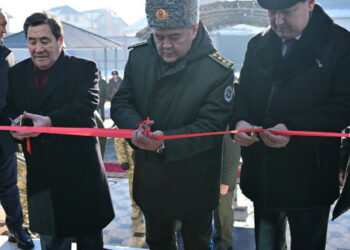 Камчыбек Ташиев Ошто УКМКнын Аскердик контрчалгындоо бөлүмүнүн жаңы имаратын ачты