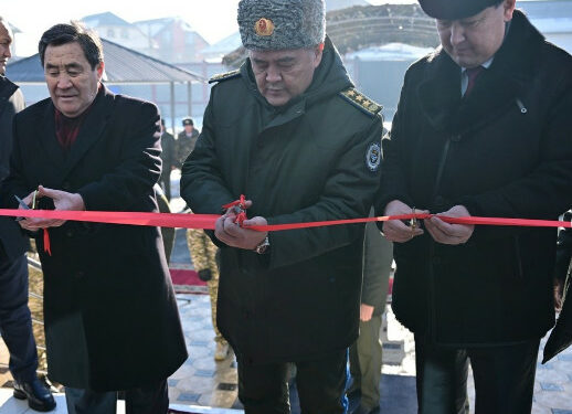 Камчыбек Ташиев Ошто УКМКнын Аскердик контрчалгындоо бөлүмүнүн жаңы имаратын ачты