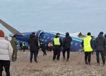 Бакудан Грозныйга учкан учак Казакстанда кулап түштү. Учакта Кыргыз жарандары бар экени айтылып жатат