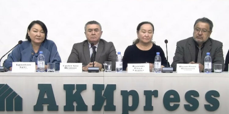 Бишкекте 3 жаштагы кыздын өлүмү боюнча соттун чечимине медицина өкүлдөрү тынчсызданып жатканын билдиришти