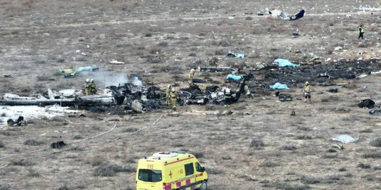 Азербайжан авиакомпаниясы Казакстанда кулаган учактагылардын тизмесин жарыялады