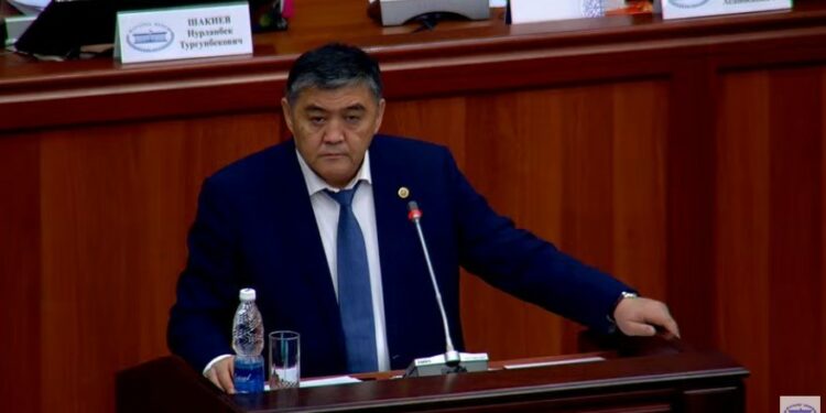 Ташиев: «Кыргыз-тажик чек арасы боюнча документ Жогорку Кеңешке январь айында киргизилет»
