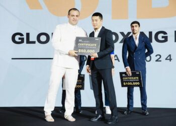 Мунарбек Сейитбек уулу Олимпиададагы күмүш үчүн 50 миң доллар менен сыйланды