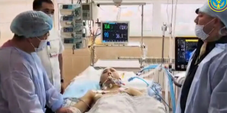 Казакстандагы учак кырсыгында жабыркагандарга кенемте төлөнөт