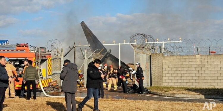 Түштүк Кореядагы учак кырсыгынан 179 адам каза болгону айтылды