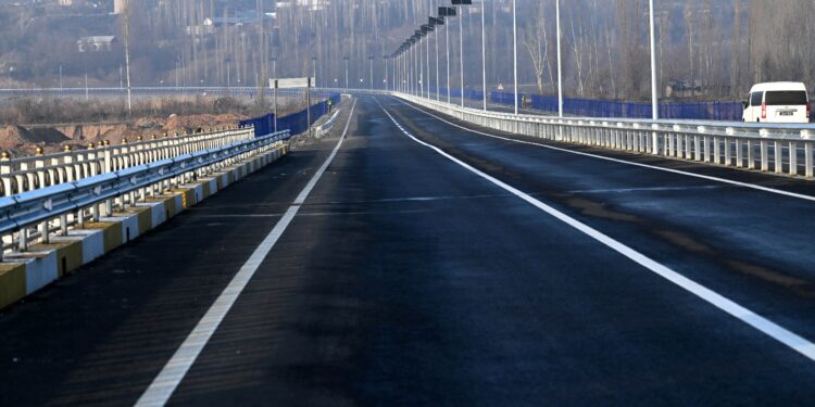 Өзгөн айланма жолун кургандар «Даңк» медалы менен сыйланды