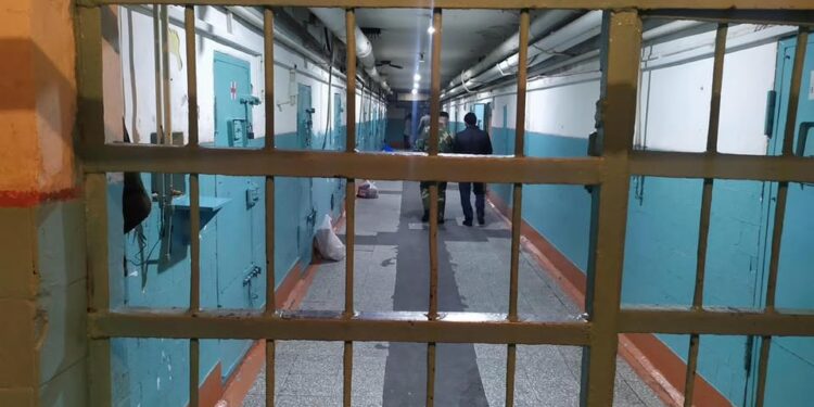 Акыйкатчы институту: «Тергөө абагында 20дан ашуун адам ачкачылык жарыялап жатат»