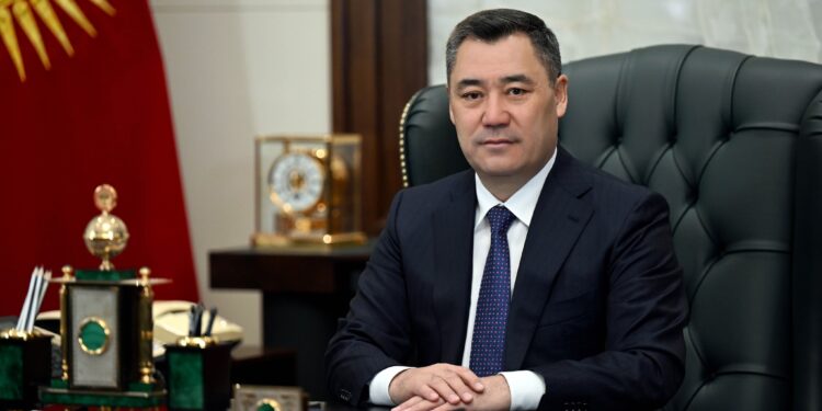 Садыр Жапаров Улуттук коопсуздук кызматкерлеринин күнү менен куттуктады