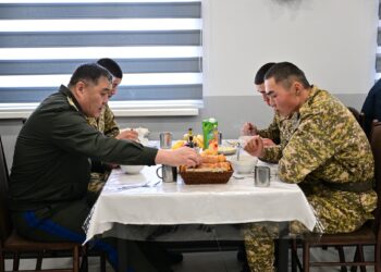 Камчыбек Ташиев Барпы чек ара заставасын ачты (фото)